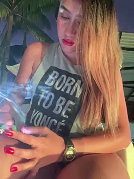 Snapshot of Mariapaula chatting on 01-04-25, 11:17 Mariapaula online show from 01-04-25, 11:17