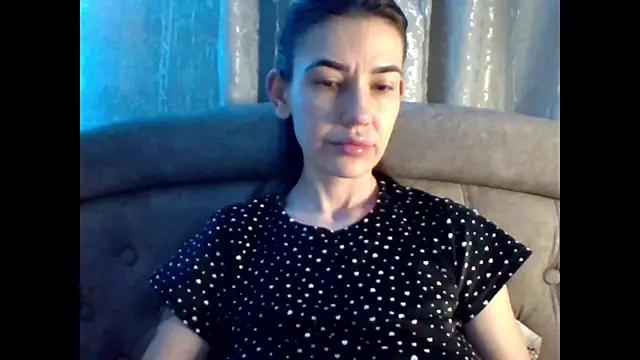 Snapshot of Diamond_Danaa chatting on 03-08-26, 11:30 Diamond Danaa online show from 03-08-26, 11:30