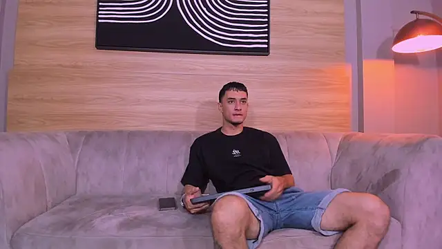 hell twink online show from 05-27-26, 03:42