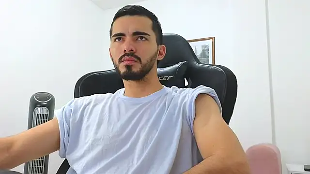 Massimoo 07 online show from 12-30-24, 10:34