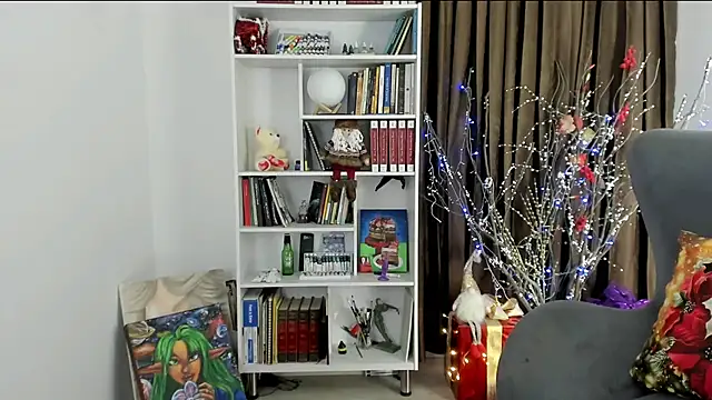 Snapshot of TORALAY chatting on 01-03-25, 07:39 TORALAY online show from 01-03-25, 07:39