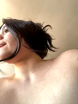 Snapshot of Sophia_cyrus11 chatting on 09-25-25, 05:49 Sophia cyrus11 online show from 09-25-25, 05:49