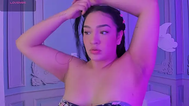 stefany duque1  online show from 02-01-25, 03:08