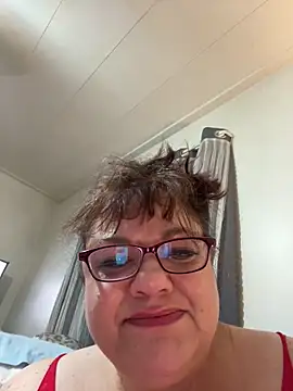 Luciouslouise72xh online show from 11-08-25, 12:16