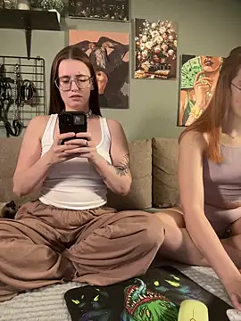 Snapshot of Sabrina_shells chatting on 02-28-25, 03:04 Sabrina shells online show from 02-28-25, 03:04