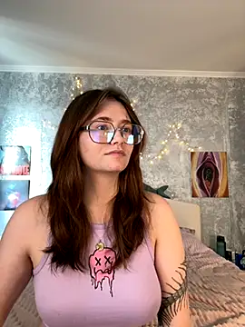 Snapshot of Sabrina_shells chatting on 09-10-25, 10:26 Sabrina shells online show from 09-10-25, 10:26