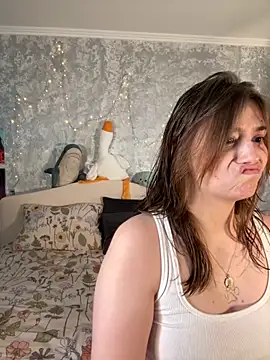 Snapshot of Sabrina_shells chatting on 09-19-25, 10:38 Sabrina shells online show from 09-19-25, 10:38