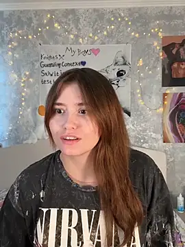 Snapshot of Sabrina_shells chatting on 09-27-25, 10:42 Sabrina shells online show from 09-27-25, 10:42