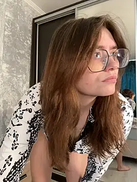 Snapshot of Sabrina_shells chatting on 10-03-25, 10:34 Sabrina shells online show from 10-03-25, 10:34