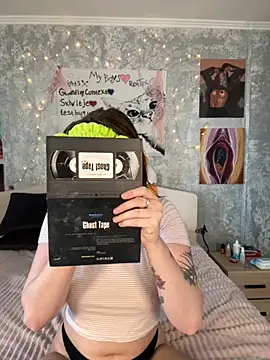 Snapshot of Sabrina_shells chatting on 10-10-25, 10:36 Sabrina shells online show from 10-10-25, 10:36