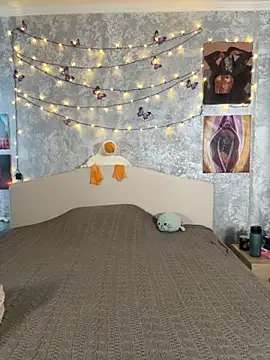 Snapshot of Sabrina_shells chatting on 11-28-25, 11:02 Sabrina shells online show from 11-28-25, 11:02