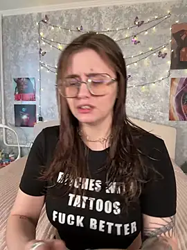 Snapshot of Sabrina_shells chatting on 12-04-25, 09:29 Sabrina shells online show from 12-04-25, 09:29