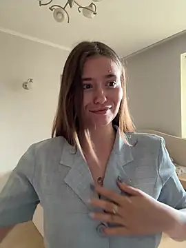 Snapshot of Sabrina_shells chatting on 07-15-26, 09:25 Sabrina shells online show from 07-15-26, 09:25