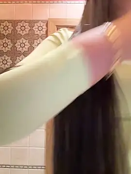 Snapshot of AndreaMood chatting on 02-08-25, 07:15 AndreaMood online show from 02-08-25, 07:15