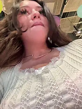 Snapshot of AndreaMood chatting on 03-03-25, 07:21 AndreaMood online show from 03-03-25, 07:21