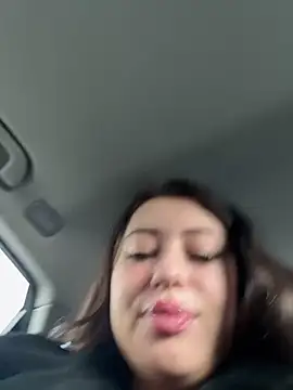 Snapshot of AndreaMood chatting on 03-09-25, 04:27 AndreaMood online show from 03-09-25, 04:27