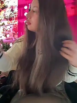 Snapshot of AndreaMood chatting on 03-14-25, 04:21 AndreaMood online show from 03-14-25, 04:21