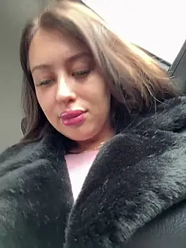 Snapshot of AndreaMood chatting on 03-15-25, 07:20 AndreaMood online show from 03-15-25, 07:20