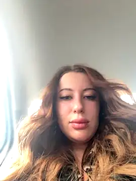 Snapshot of AndreaMood chatting on 10-11-25, 01:38 AndreaMood online show from 10-11-25, 01:38