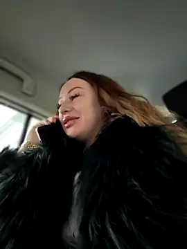 Snapshot of AndreaMood chatting on 10-24-25, 02:08 AndreaMood online show from 10-24-25, 02:08