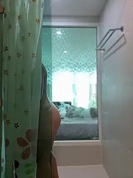 Snapshot of AndreaMood chatting on 11-08-25, 01:28 AndreaMood online show from 11-08-25, 01:28