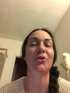 BELLAMORGANE1 online show from 11-04-25, 08:52