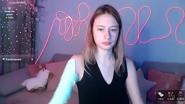 Haley Vixen online show from 12-22-25, 09:06