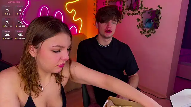 RobertAndLinela online show from 02-19-25, 07:38