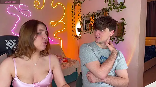 RobertAndLinela online show from 09-23-25, 03:20