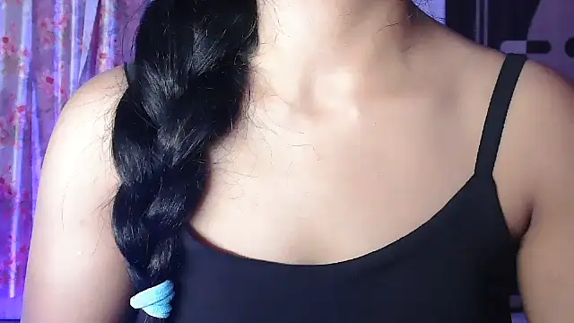Snapshot of Somiya87 chatting on 05-17-26, 07:54 Somiya87 online show from 05-17-26, 07:54