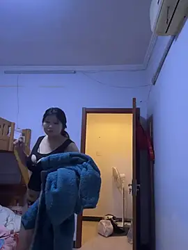 Snapshot of Happyou2 chatting on 02-11-25, 02:24 Happyou2 online show from 02-11-25, 02:24