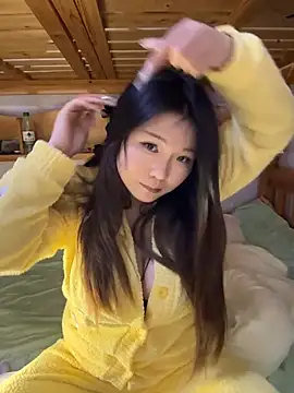 Snapshot of Happyou2 chatting on 02-16-25, 01:05 Happyou2 online show from 02-16-25, 01:05