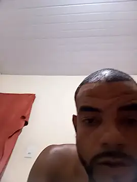 Snapshot of Fbfabio19 chatting on 12-23-24, 02:35 Fbfabio19 online show from 12-23-24, 02:35