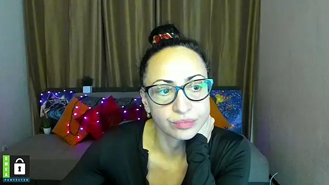 Snapshot of Arianasweety23 chatting on 01-23-25, 03:43 Arianasweety23 online show from 01-23-25, 03:43