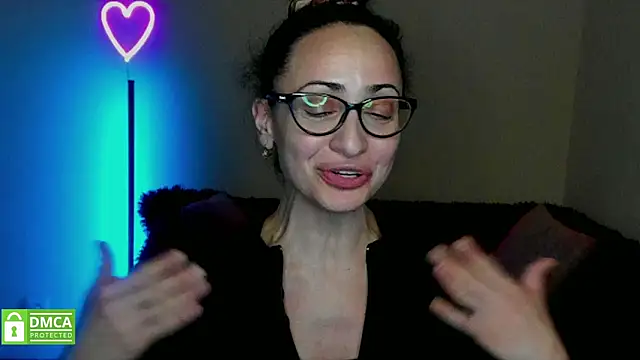 Snapshot of Arianasweety23 chatting on 02-05-25, 05:30 Arianasweety23 online show from 02-05-25, 05:30