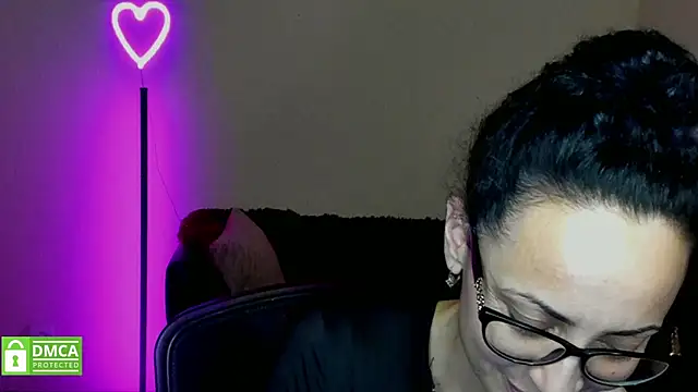 Snapshot of Arianasweety23 chatting on 02-09-25, 12:39 Arianasweety23 online show from 02-09-25, 12:39