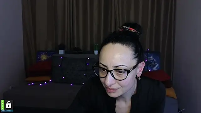 Snapshot of Arianasweety23 chatting on 03-03-25, 03:08 Arianasweety23 online show from 03-03-25, 03:08