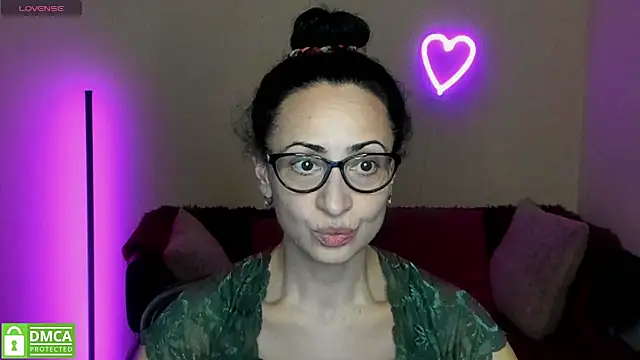 Snapshot of Arianasweety23 chatting on 03-11-25, 06:30 Arianasweety23 online show from 03-11-25, 06:30