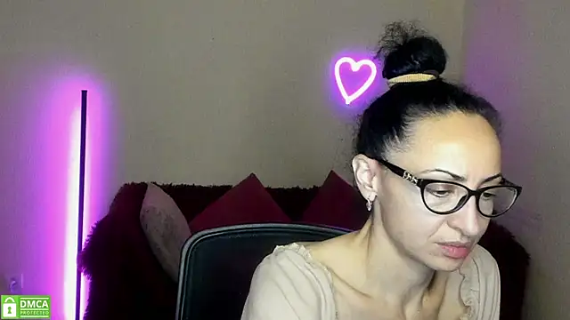 Snapshot of Arianasweety23 chatting on 09-25-25, 05:27 Arianasweety23 online show from 09-25-25, 05:27