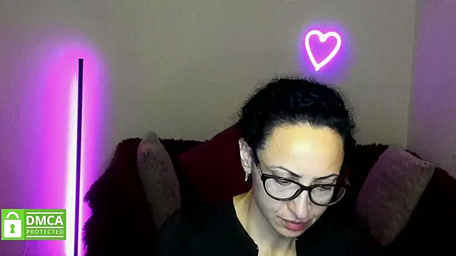 Snapshot of Arianasweety23 chatting on 09-28-25, 05:29 Arianasweety23 online show from 09-28-25, 05:29