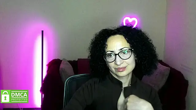 Snapshot of Arianasweety23 chatting on 10-31-25, 06:31 Arianasweety23 online show from 10-31-25, 06:31