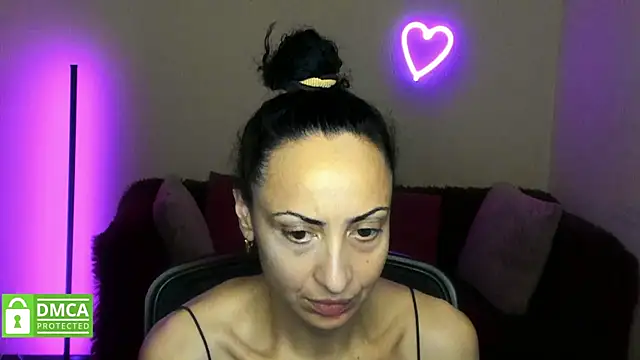 Snapshot of Arianasweety23 chatting on 11-23-25, 02:33 Arianasweety23 online show from 11-23-25, 02:33