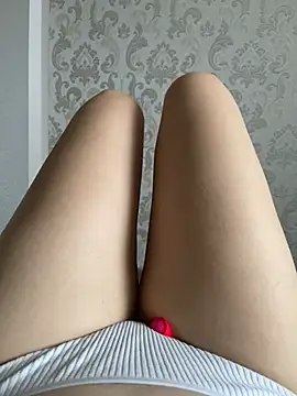 Snapshot of mersedas3 chatting on 12-28-24, 12:03 mersedas3 online show from 12-28-24, 12:03