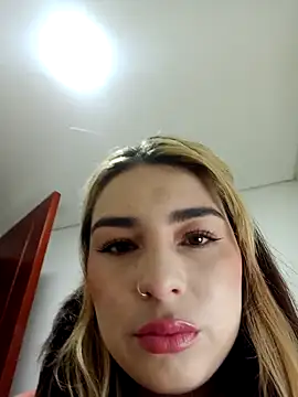 VictoriaMolina online show from 09-15-25, 01:00