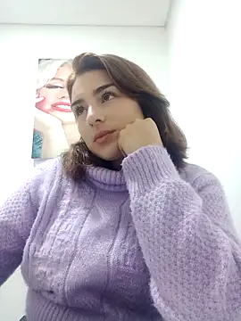 VictoriaMolina online show from 11-30-25, 02:15