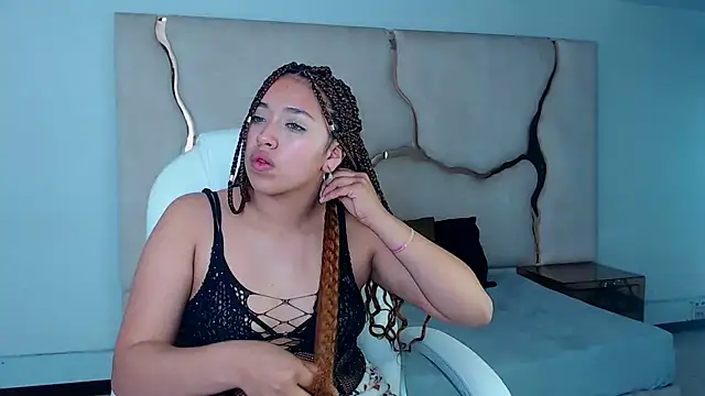 Snapshot of IsabellRodriguez18 chatting on 01-31-25, 11:03 IsabellRodriguez18 online show from 01-31-25, 11:03