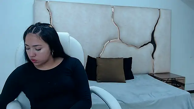 Snapshot of IsabellRodriguez18 chatting on 02-03-25, 07:07 IsabellRodriguez18 online show from 02-03-25, 07:07