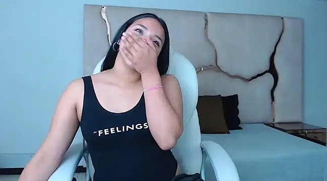 Snapshot of IsabellRodriguez18 chatting on 02-12-25, 03:29 IsabellRodriguez18 online show from 02-12-25, 03:29