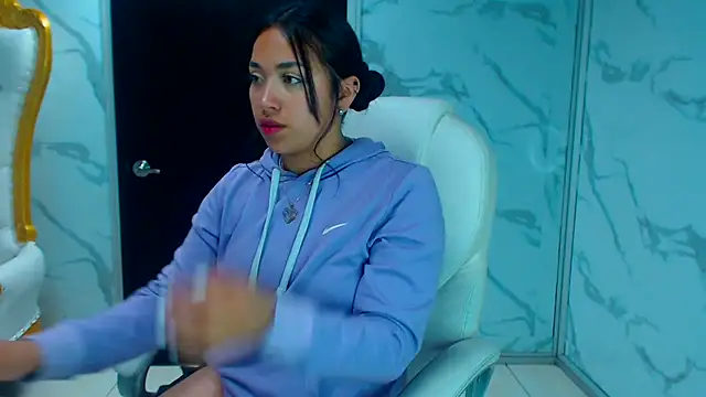 Snapshot of IsabellRodriguez18 chatting on 02-18-25, 10:16 IsabellRodriguez18 online show from 02-18-25, 10:16