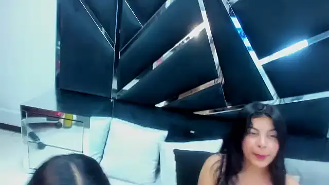 Snapshot of IsabellRodriguez18 chatting on 03-20-25, 04:07 IsabellRodriguez18 online show from 03-20-25, 04:07